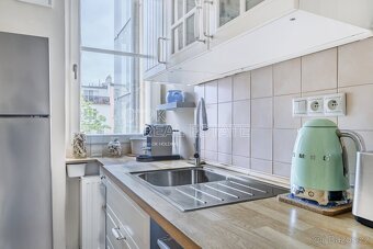 Pronájem vybaveného bytu 2+kk, 55 m2 plus sklep - Praha - Vi - 6