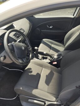 Renault Megane 1.5 - 6