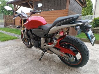 Honda Hornet 600 - 6