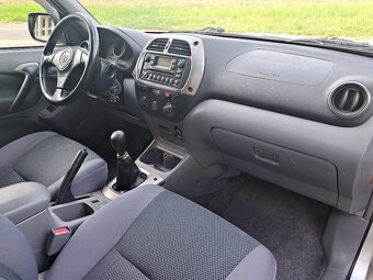 TOYOTA RAV4 2.0 D-4D 85kW 4x4 ALU, KLIMA, TAŽNÉ, STK 2026 - 6