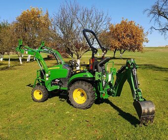 John Deere 2025R 4x4 - 6