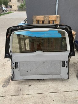 Seat Alhambra, zadní 5. dveře - 6