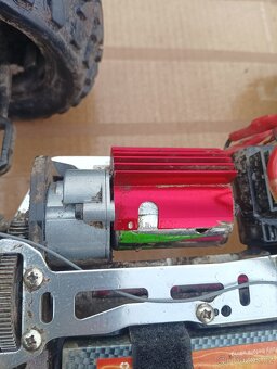 RC auto 1/8 - 6