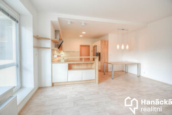 Prodej krásného bytu 3+kk na ul. Jarmily Glazarové - 6