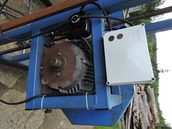 Kmenová pásová pila. - 6