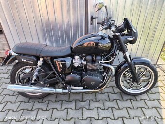 Triumph Bonneville SE - 6