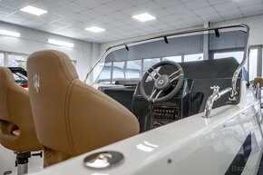 TRIDENT 640 SUNDECK - 6