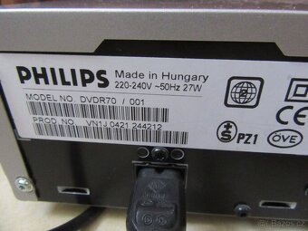 Nabízím CD Philips ovladač. Načítá. Displej svítí .Jen co je - 6