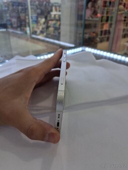 Apple iPhone 12 64GB - 6