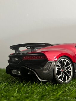 Bugatti Divo model 1:18 - 6