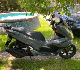 Skútr Honda PCX 125 rv. 2019 - 6