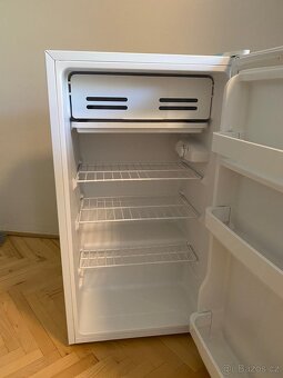 Comfee RCD132WH1 – Stolní lednice 93 l, plně funkční - 6