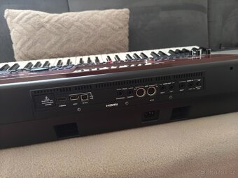 Korg Pa 700 - 6