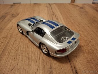 Bburago 1:24 - Dodge Viper - 6