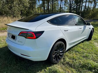 Tesla 3 Performance 9/2021 refresh model - 6