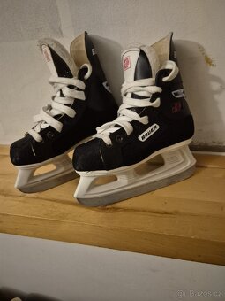 Hokejove Brusle Bauer 32 - 6