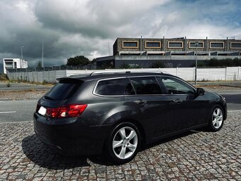 Prodávám oblíbené auto - 6