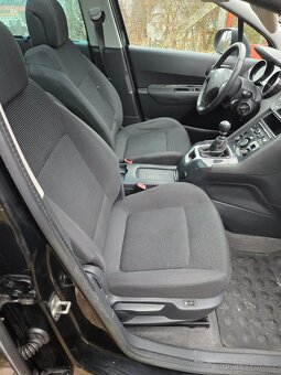 Peugeot 5008 ,2,0 hdi 110kw/150k ,Manual ,rok 2013 - 6