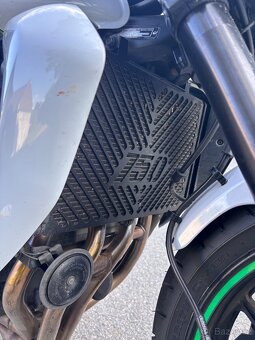 Kawasaki Z750 - 6