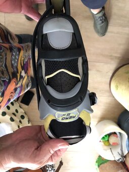 Kolečkové brusle Rollerblade in-line i s chrániči - 6