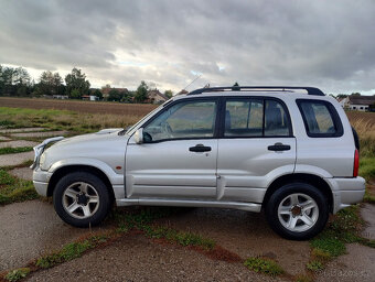 Suzuki Grand Vitara 2.0 HDI - 6