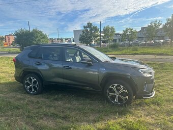 Toyota RAV4 plugin hybrid DPH 306koni tažné - 6