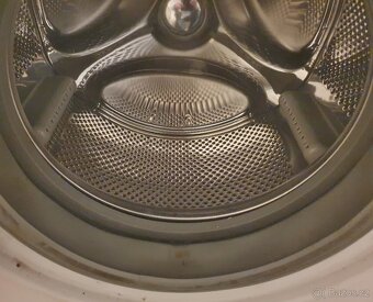 PRACKA WHIRLPOOL,BOCNI PLNENI,6KG,DISPLEJ,PLNE FUNKCNI - 6