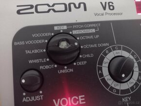 ZOOM V6-SP vokální efekt harmonizér looper 3500,- - 6