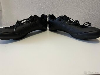 CYKLISTICKÉ TRETRY TRIBAN VEL. 46-47 + PEDÁLY SHIMANO - 6