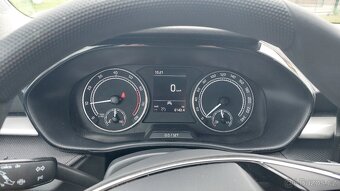 Škoda Fabia 1,0 MPI, 6143km - 6