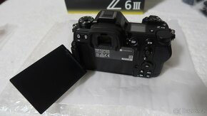 Nikon Z6 III - 6