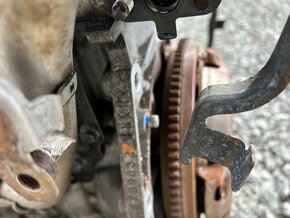 Toyota Yaris II motor 1.0, 51kw. 1KR - 6