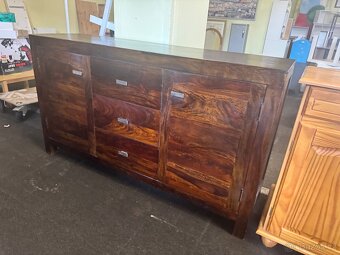 Krásná hnědá velká celodřevěná komoda z palisandru - 6