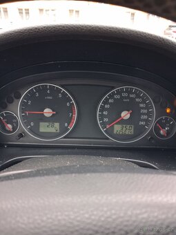 Ford mondeo 1.8i - 6