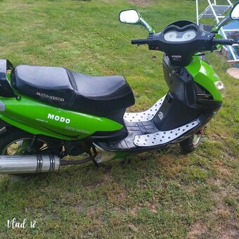 Skútr 50 ccm 4t - 6