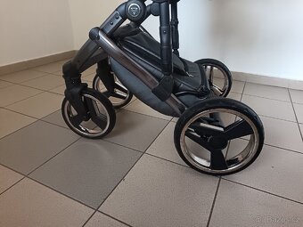 Kočárek Junama Fluo line - 6