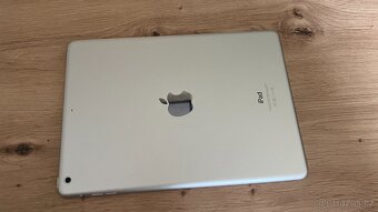 Apple iPad Air 64GB, WiFi + SIM, 1600Kč - 6