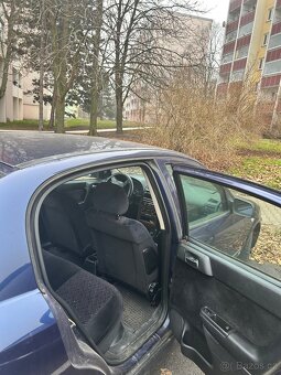 Opel Astra 1.6  16V - 6