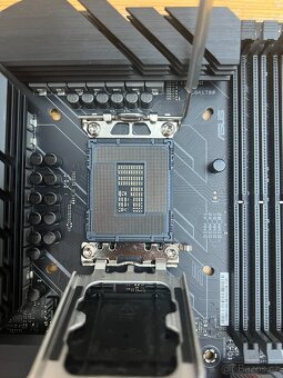 ASUS TUF GAMING Z690-PLUS WIFI D4 Socket 1700 Funkční,záruka - 6