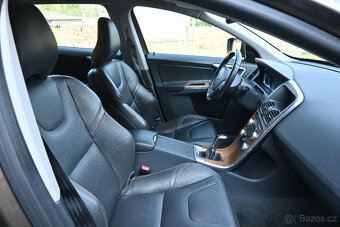 VOLVO XC60 nafta 2,0l 190k - 6