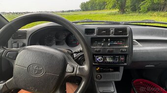 Toyota RAV4 - 6