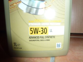 Motorový olej Castrol EDGE 5W-30 LL Long life (originální ba - 6