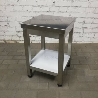 Nerezový pracovní stůl s policí - 6