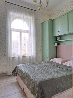 Mariánské Lázně – krásný byt 2+kk, krb, sauna, ihned k nastě - 6