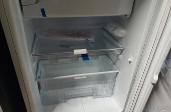 NOVÁ lednička s mrazákem A++ 2.jakost - 6
