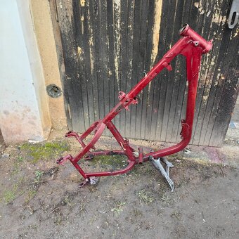 Jawa perak rám komunista - 6