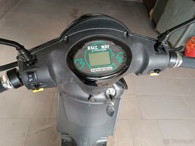 Elektroskútr Racceway E-Moped, baterie 20Ah, černý - 6