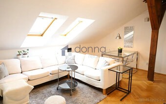 Pronájem podkrovního bytu 2+kk, 60m², ul. Řehořova, Praha 3 - 6