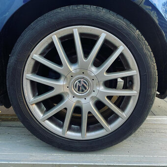 Vůz na náhradní díly VW Golf 5 hatchback 2007 BLG JYG LD5Q - 6