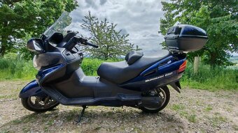 Suzuki 650 Burgman - 6